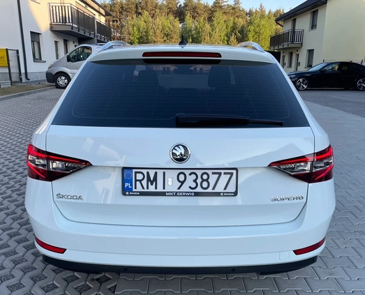 Skoda Superb cena 46000 przebieg: 303000, rok produkcji 2016 z Mielec małe 254
